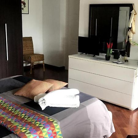 B&B Stanze Lussuose Aversa Exterior photo